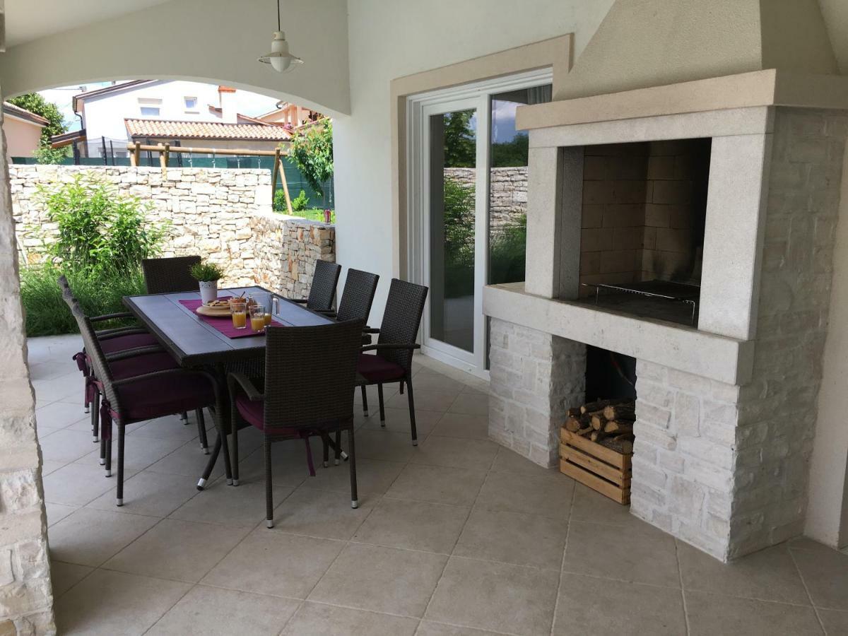 Villa Blanca With A Heated Private Pool Ruzici  Eksteriør billede